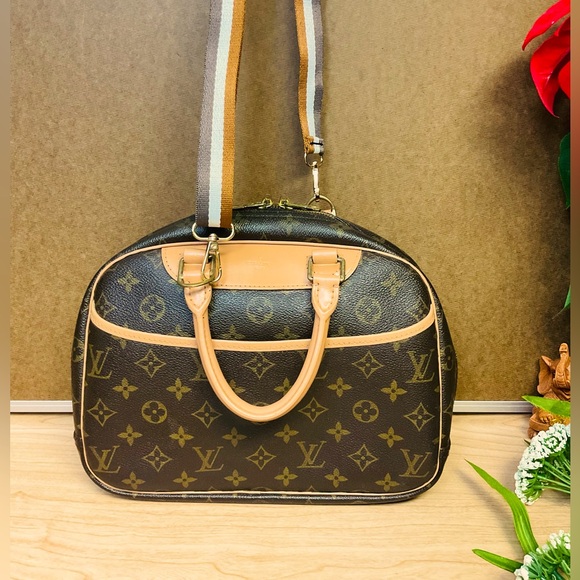 ✅AUTHENTIC LV TROUVILLE HANDBAG LOUIS VUITTON - Picture 1 of 11